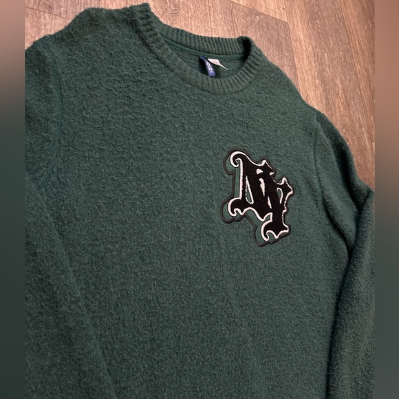 Knit sweater by H & M - Picture 2 of 5